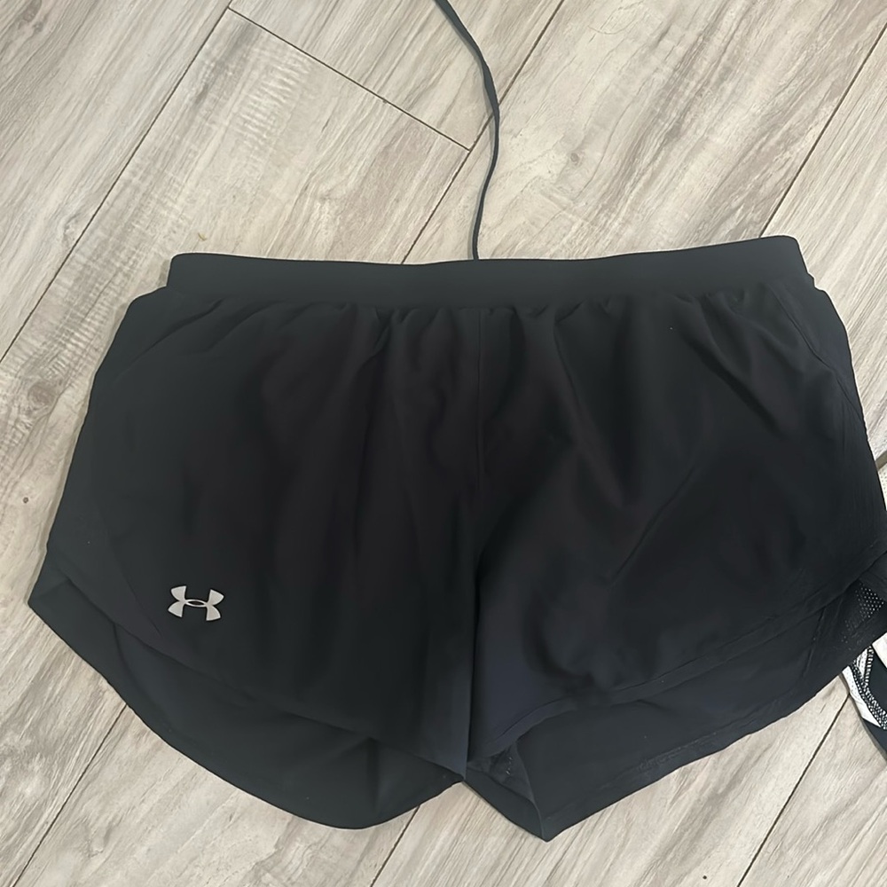 3 pairs UA & 1 pair NIKE shorts!!